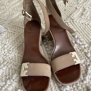 Selling Tory Burch sandals